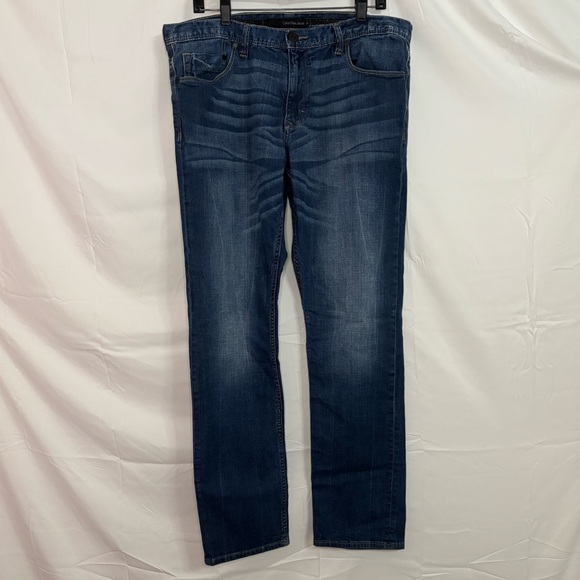 Calvin Klein Medium Wash, Medium Rise, Skinny Narrow Leg, Black Label Jeans - 36 - Picture 3 of 16